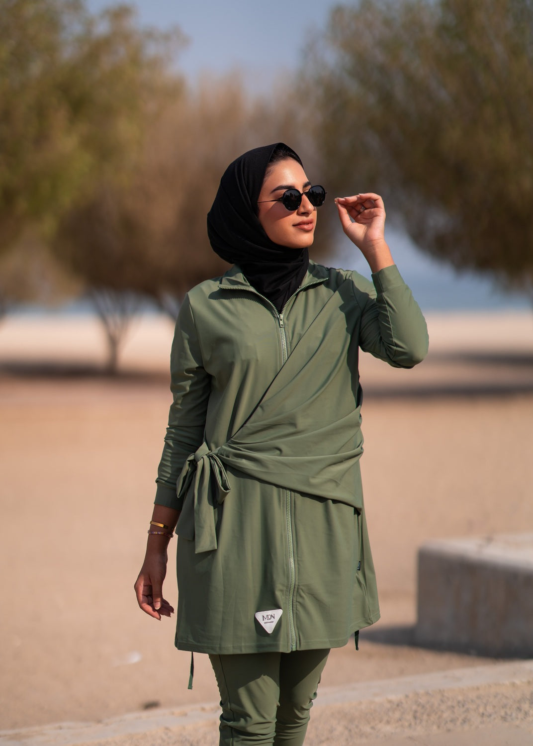 <tc> بوركيني مع ربطة جانبية + توربان</tc>