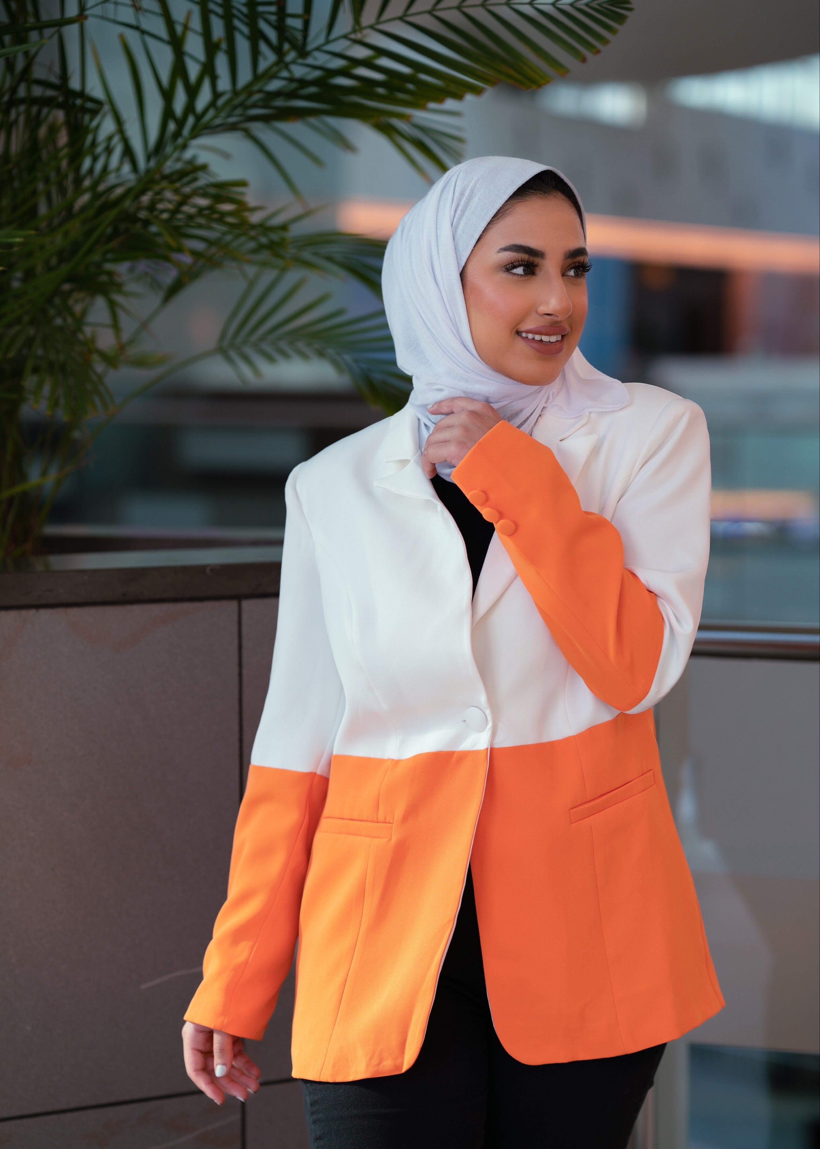 السترة السفلية الملونة