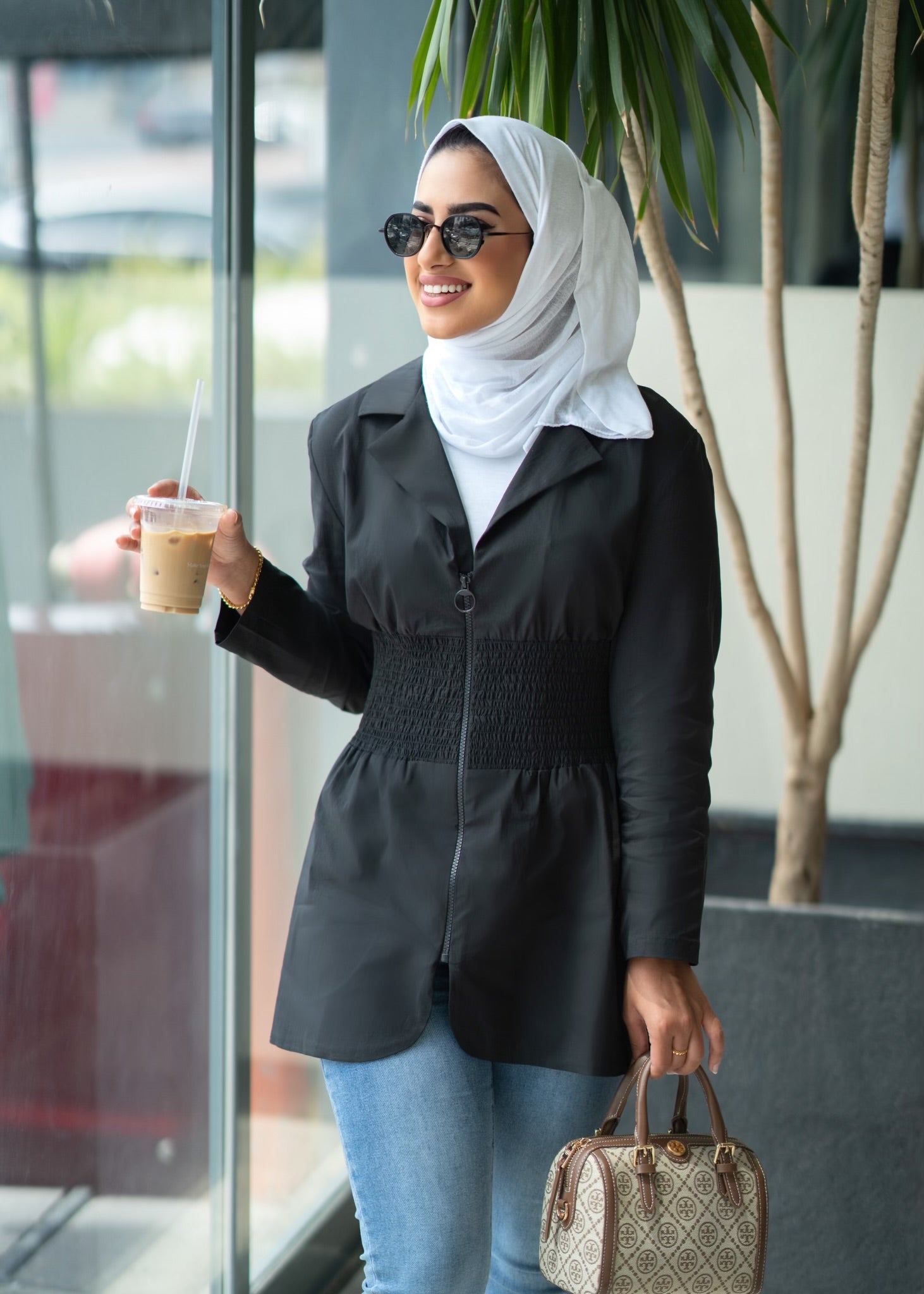 بليزر بخصر مطاطي وسحاب