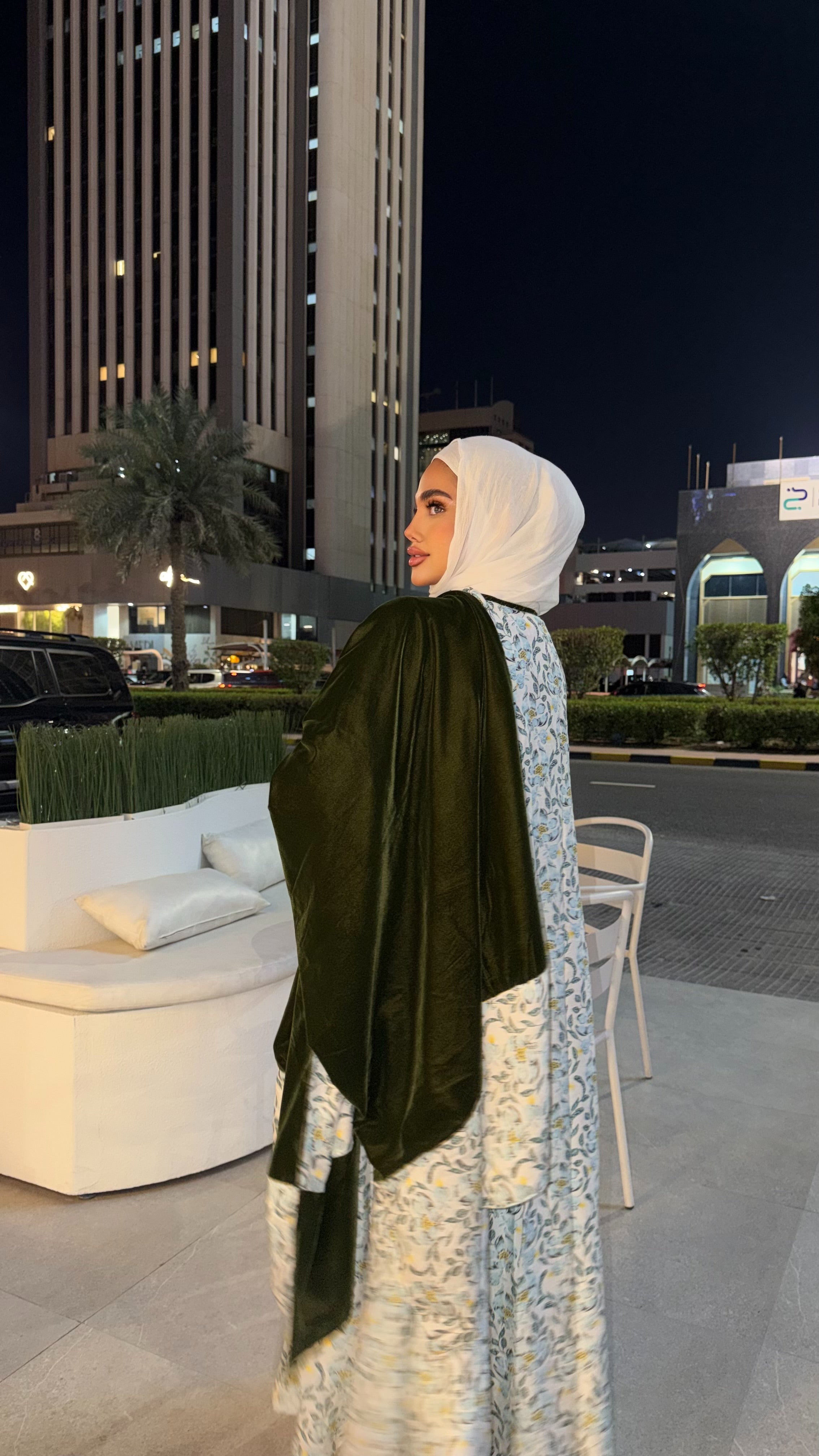 Floral Daraa Velvet Rope Neck Scarf